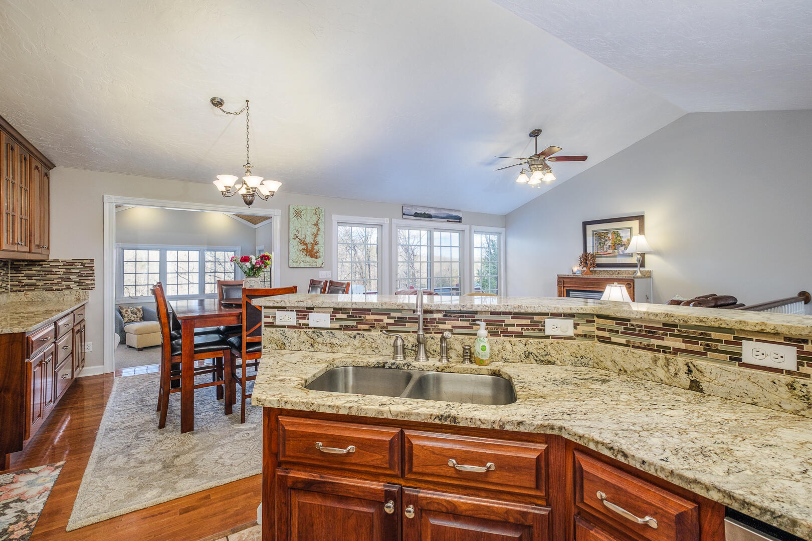 Moneta, Virginia, 24121, United States, 4 Bedrooms Bedrooms, ,4 BathroomsBathrooms,Residential,Active,2030954