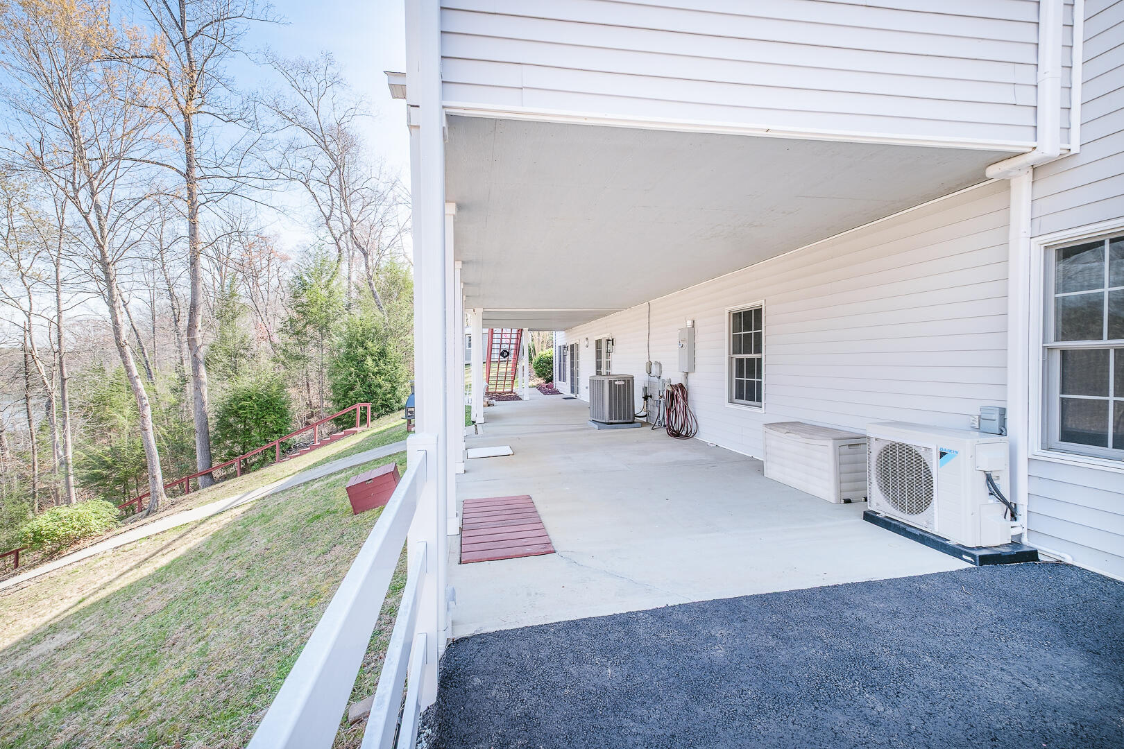 Moneta, Virginia, 24121, United States, 4 Bedrooms Bedrooms, ,4 BathroomsBathrooms,Residential,Active,2030954