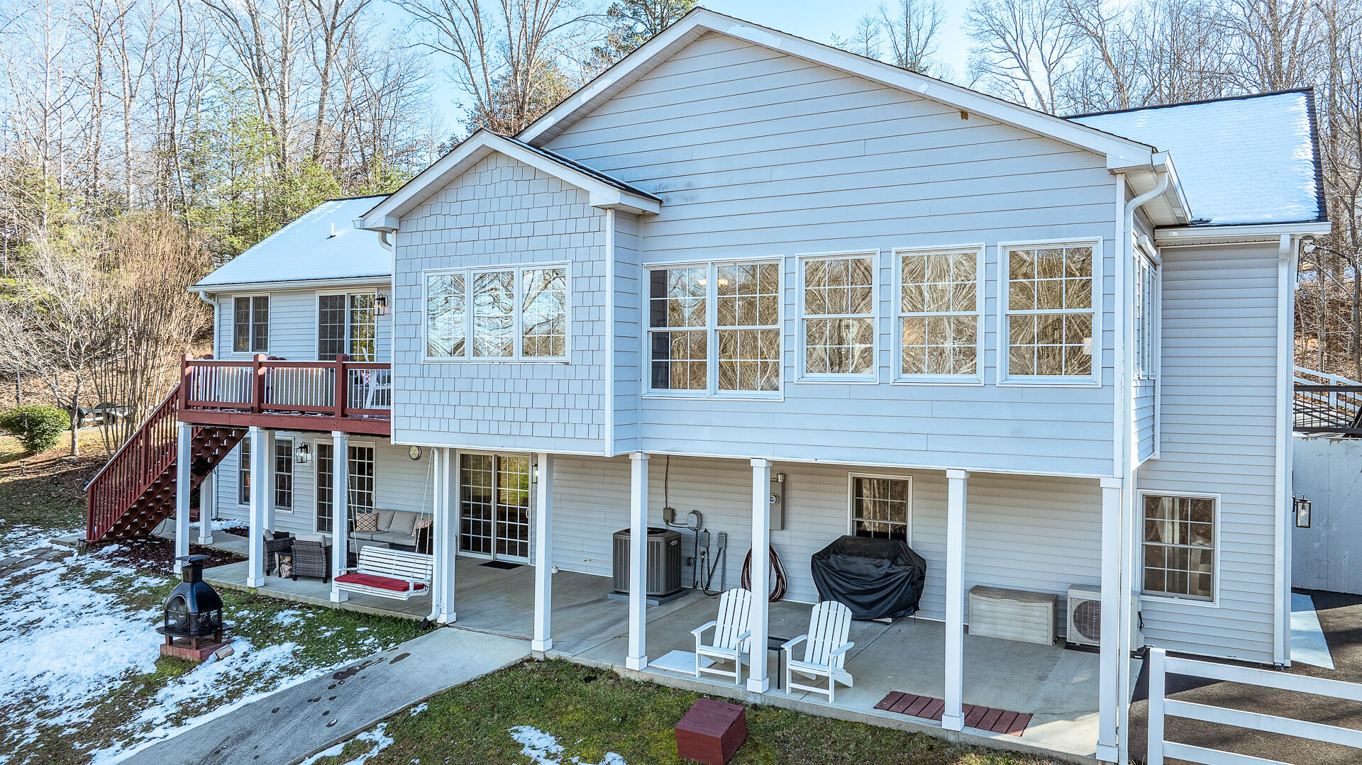 Moneta, Virginia, 24121, United States, 4 Bedrooms Bedrooms, ,4 BathroomsBathrooms,Residential,Active,2030954