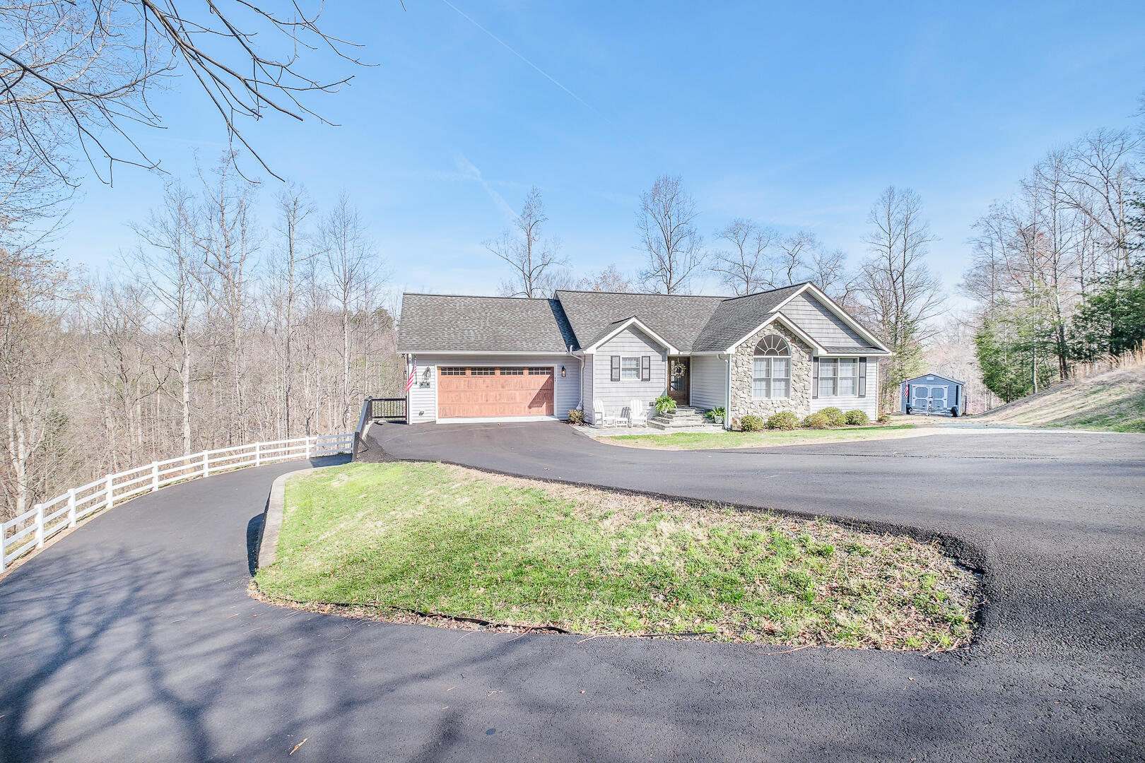 Moneta, Virginia, 24121, United States, 4 Bedrooms Bedrooms, ,4 BathroomsBathrooms,Residential,Active,2030954