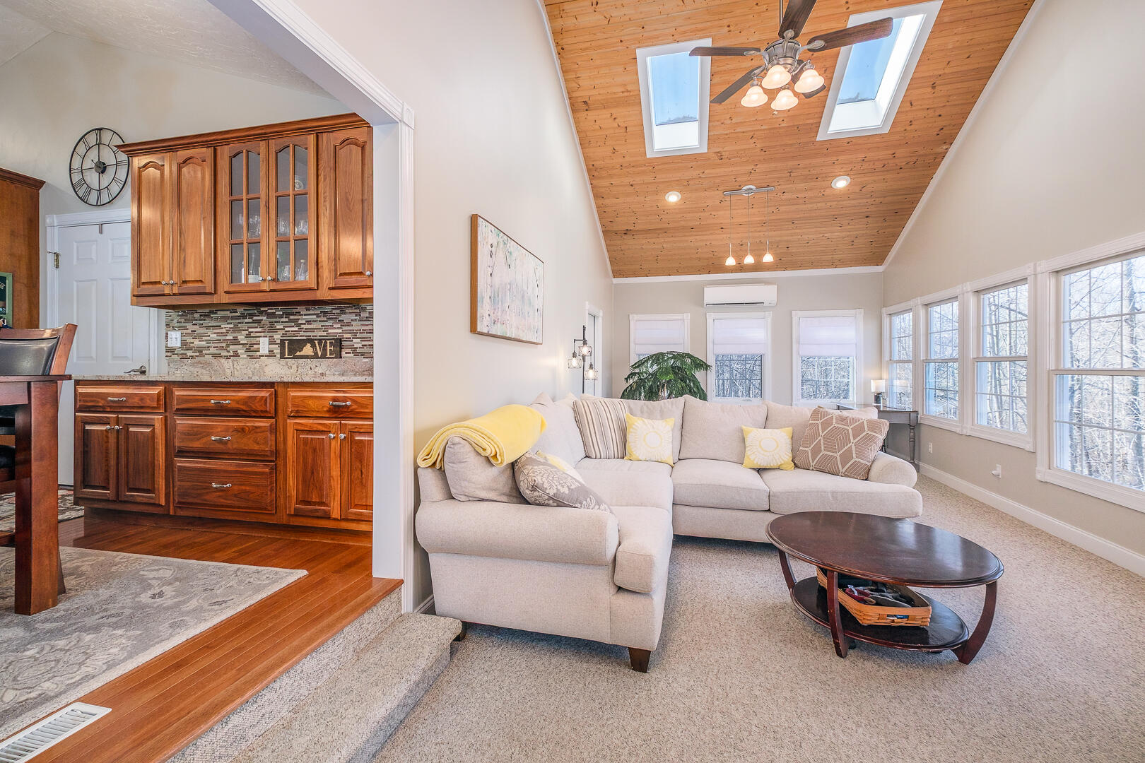 Moneta, Virginia, 24121, United States, 4 Bedrooms Bedrooms, ,4 BathroomsBathrooms,Residential,Active,2030954