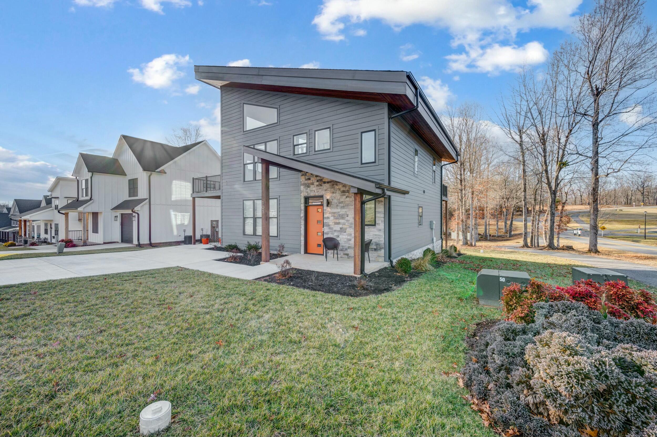 101 Retreat Ln, Huddleston, Virginia image 31