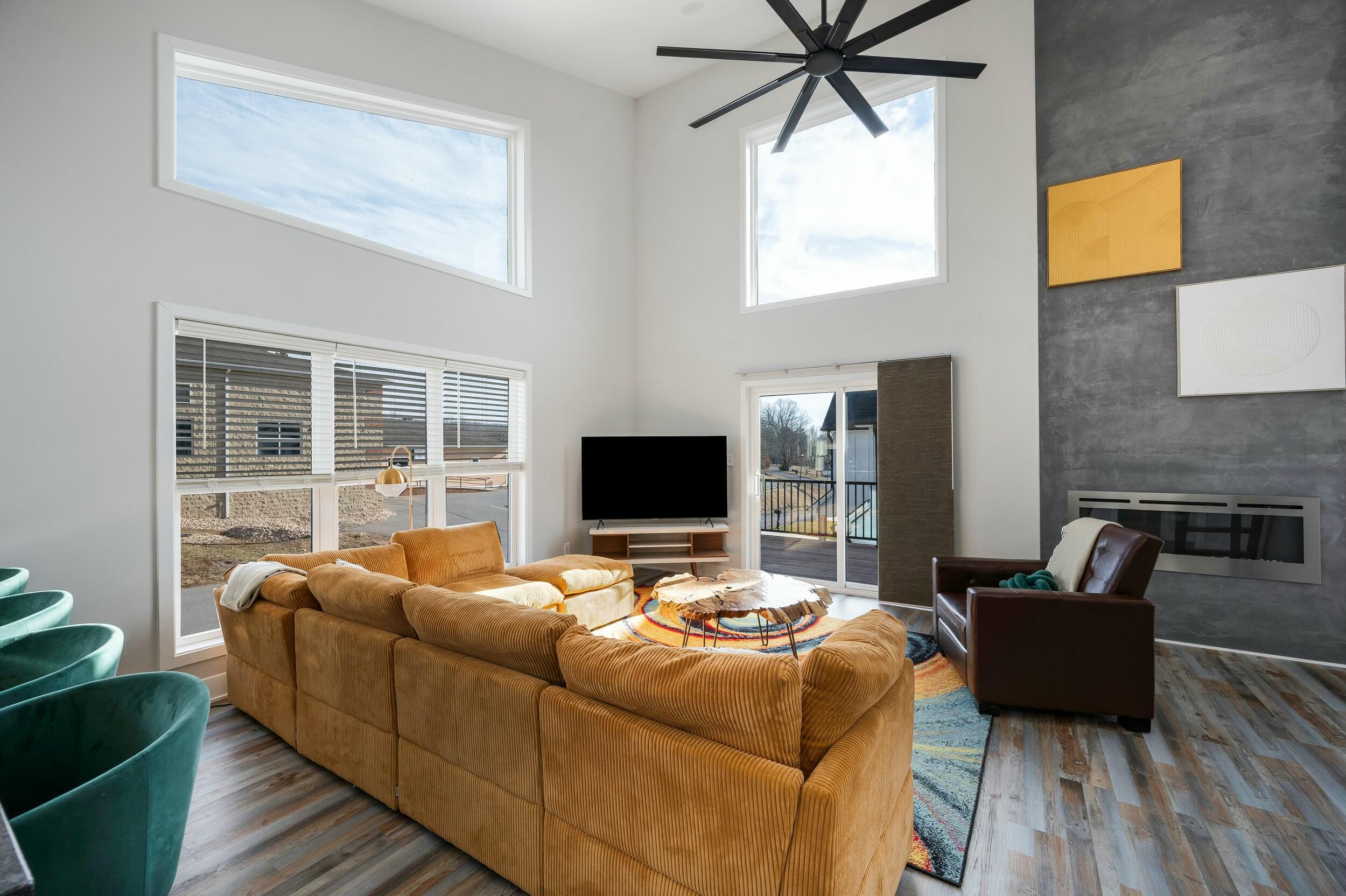 101 Retreat Ln, Huddleston, Virginia image 16