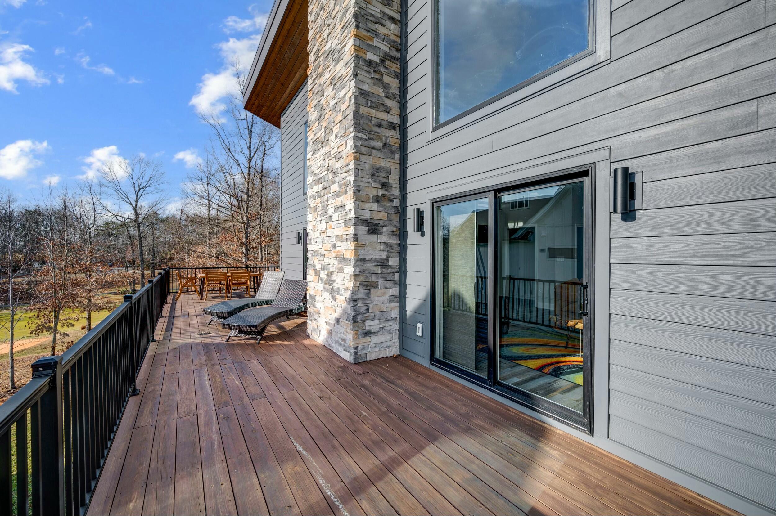 101 Retreat Ln, Huddleston, Virginia image 18
