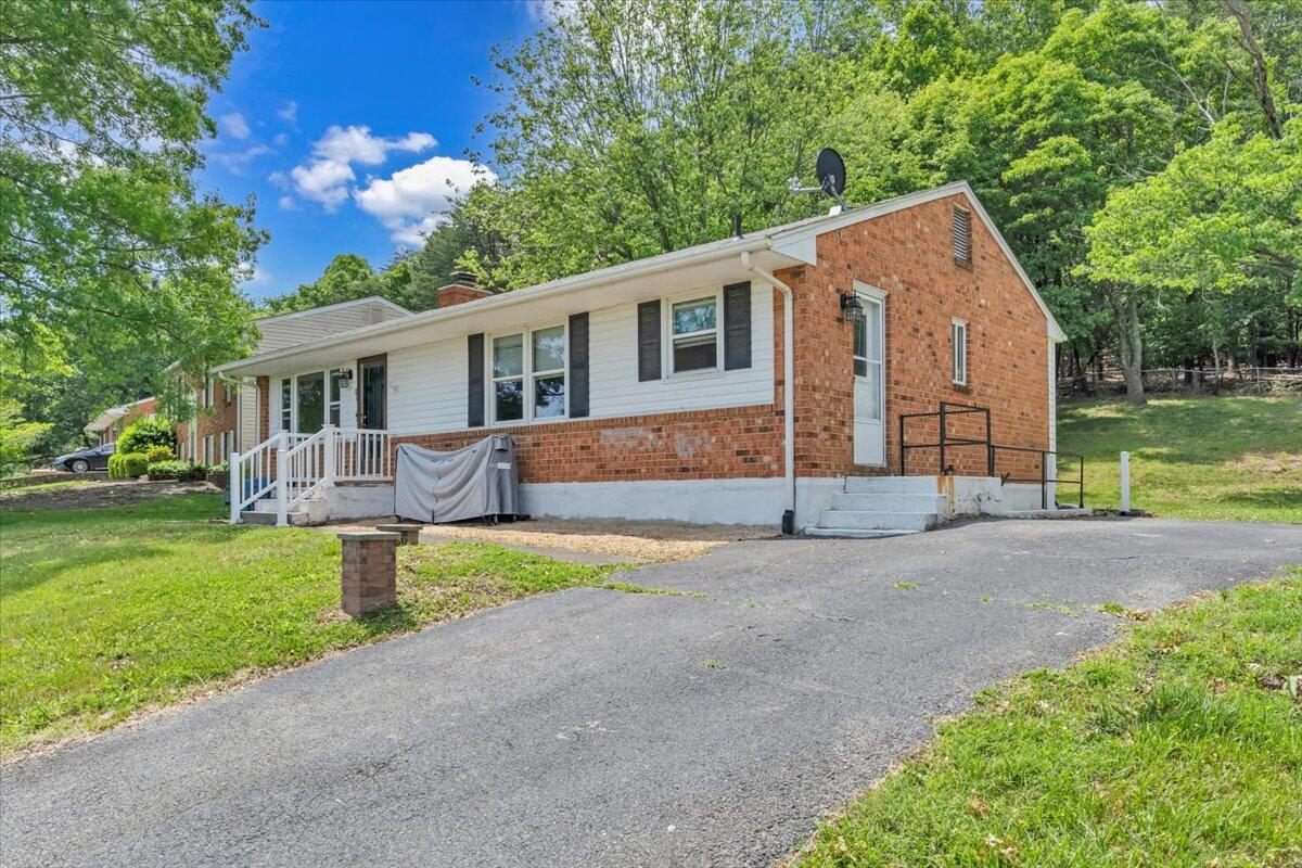 81 Ridgeview Cir, Roanoke, Virginia image 31