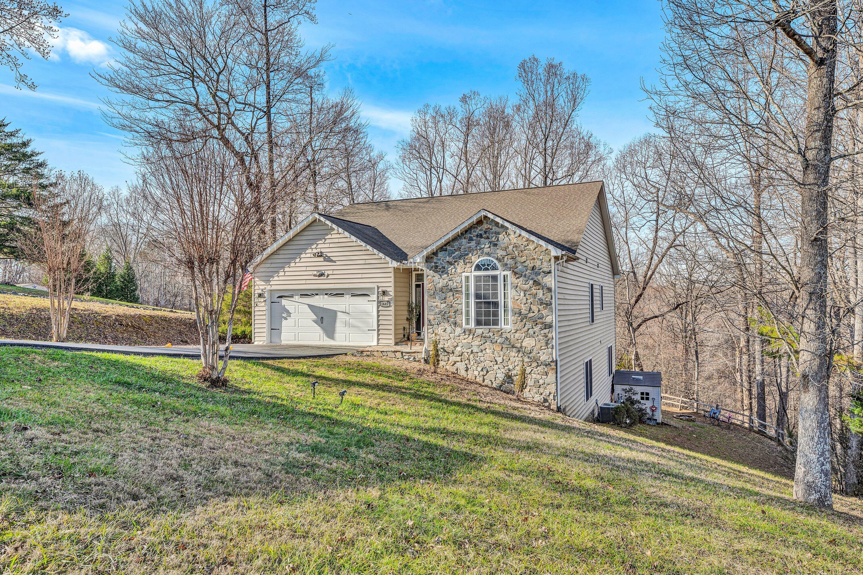 1645 Morewood Rd, Hardy, Virginia image 2