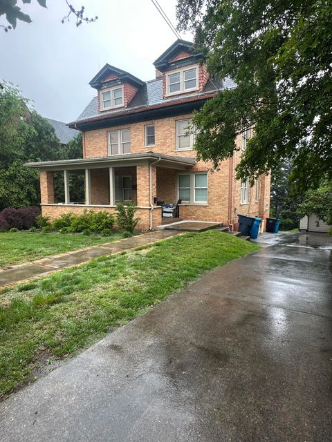 Multifamily For Sale - 2319 Avenham Ave<br/> Roanoke, VA 24014