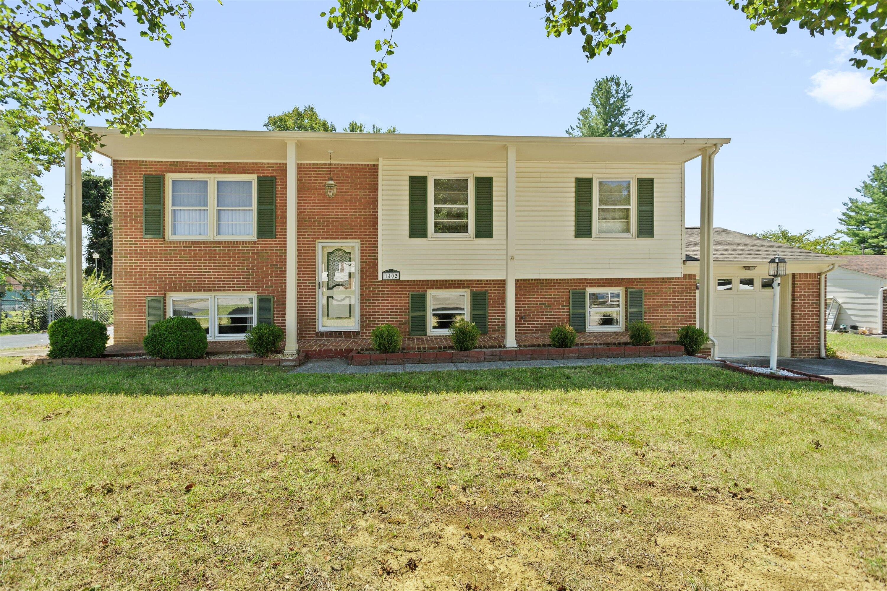 1402 Brushy Mountain Dr, Salem, Virginia image 1