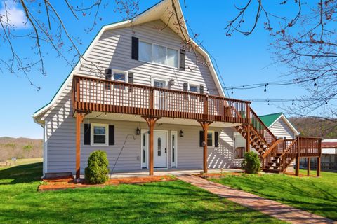 Homes For Sale - 6458 Piney Woods Rd<br/> Riner, VA 24149