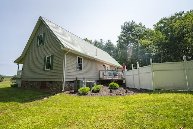 2716 Peaks Mountain Rd, Galax, Ohio image 3