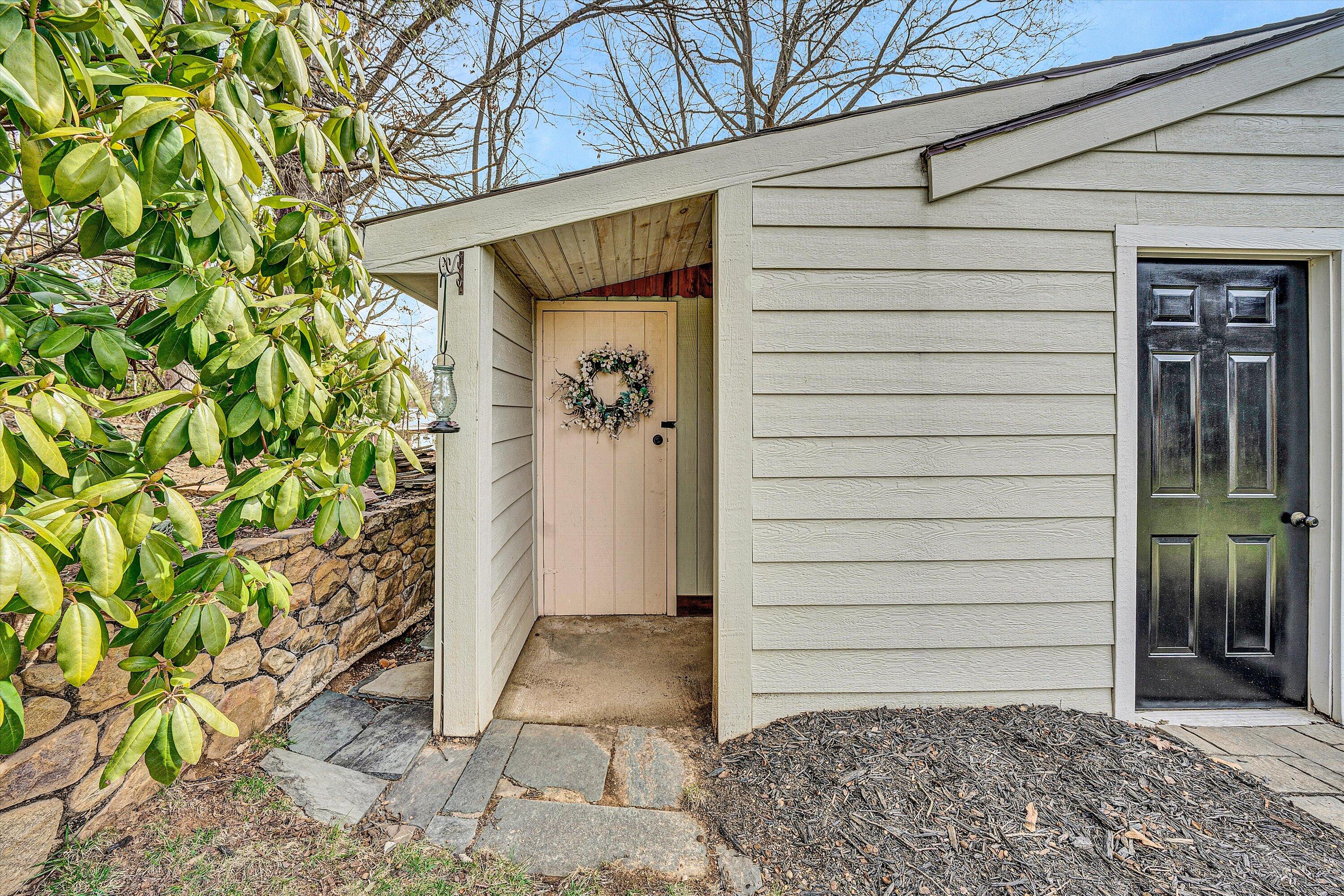 Roanoke, Virginia 24015, United States, 5 Bedrooms Bedrooms, ,3 BathroomsBathrooms,Residential,Pending,87315