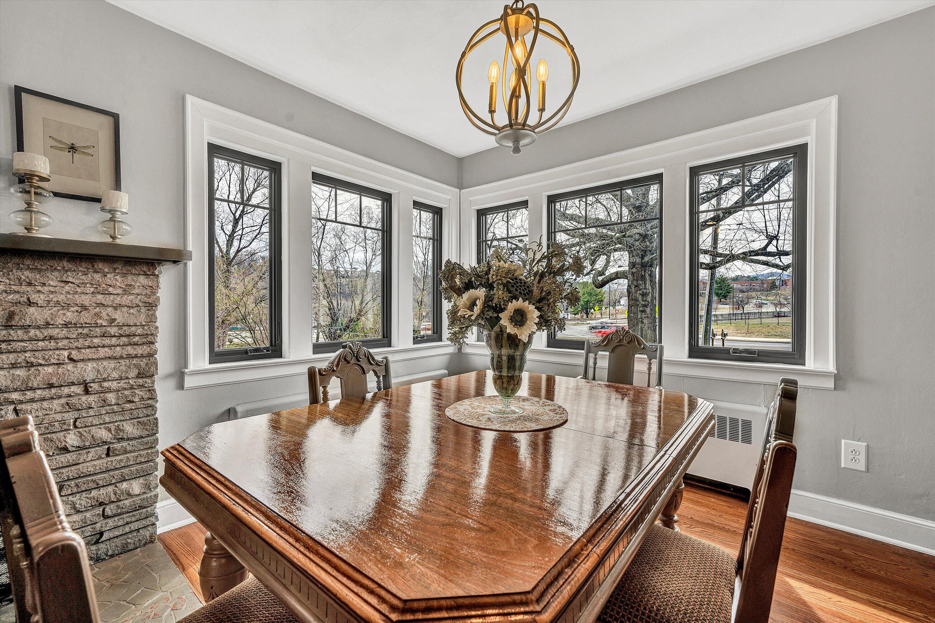1017 Overland Rd, Roanoke, Virginia image 9