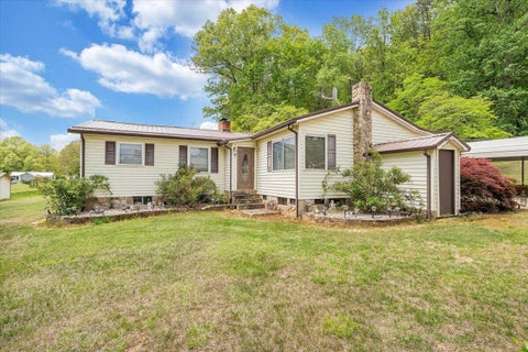 Homes For Sale - 93 Forest Ave<br/> New Castle, VA 24127
