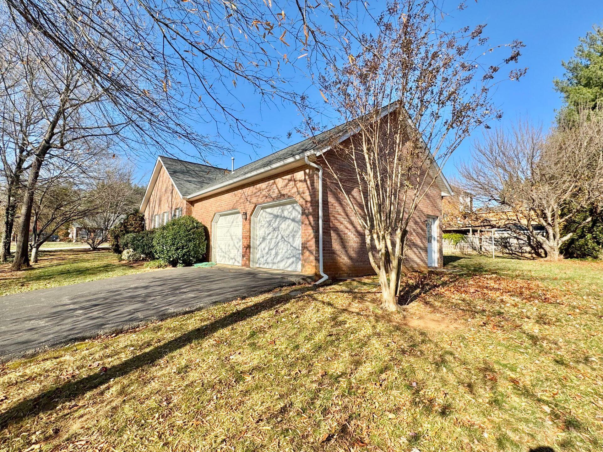 1314 Belle Aire Ln, Roanoke, Virginia image 48