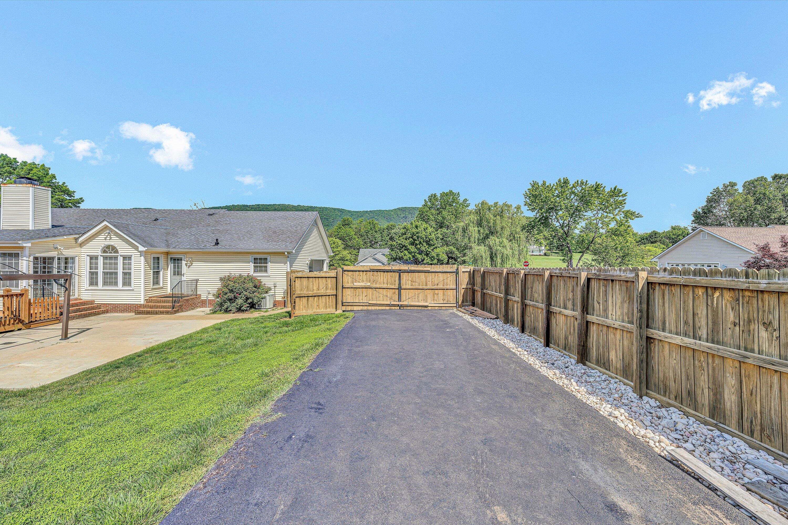 5508 Rome Dr, Roanoke, Virginia image 33