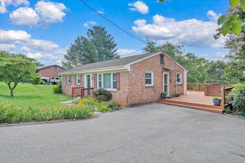 Homes For Sale - 700 Shelbourne Ave<br/> Vinton, VA 24179