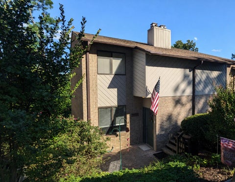 Townhouse For Sale - 3420 Morning Dove Rd<br/> Roanoke, VA 24018