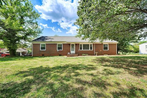 Homes For Sale - 225 Arthur Cir<br/> Ferrum, VA 24088