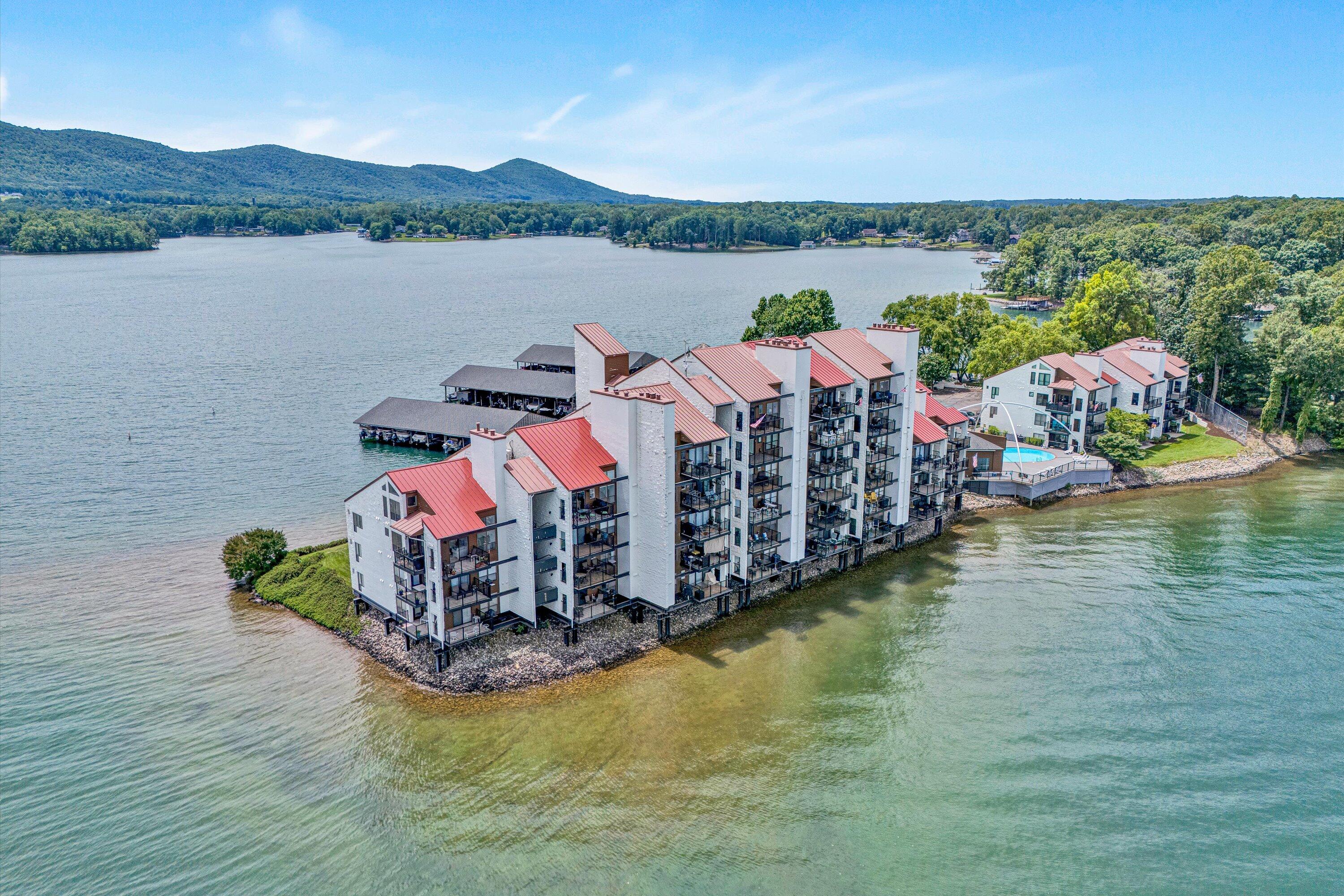 Penhook, Virginia 24137, United States, 2 Bedrooms Bedrooms, ,2 BathroomsBathrooms,Residential,Active,152220