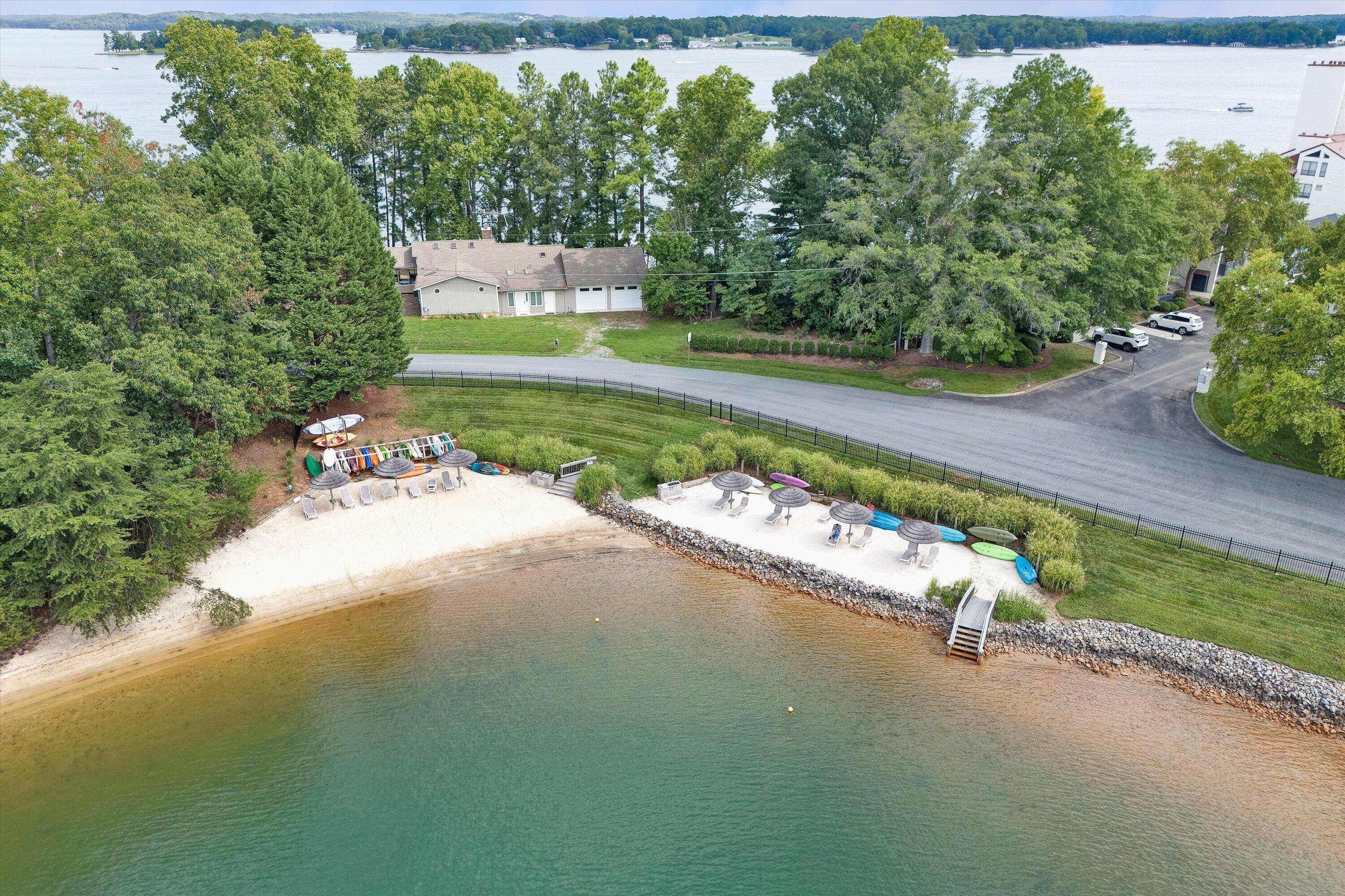 Penhook, Virginia 24137, United States, 2 Bedrooms Bedrooms, ,2 BathroomsBathrooms,Residential,Active,152220