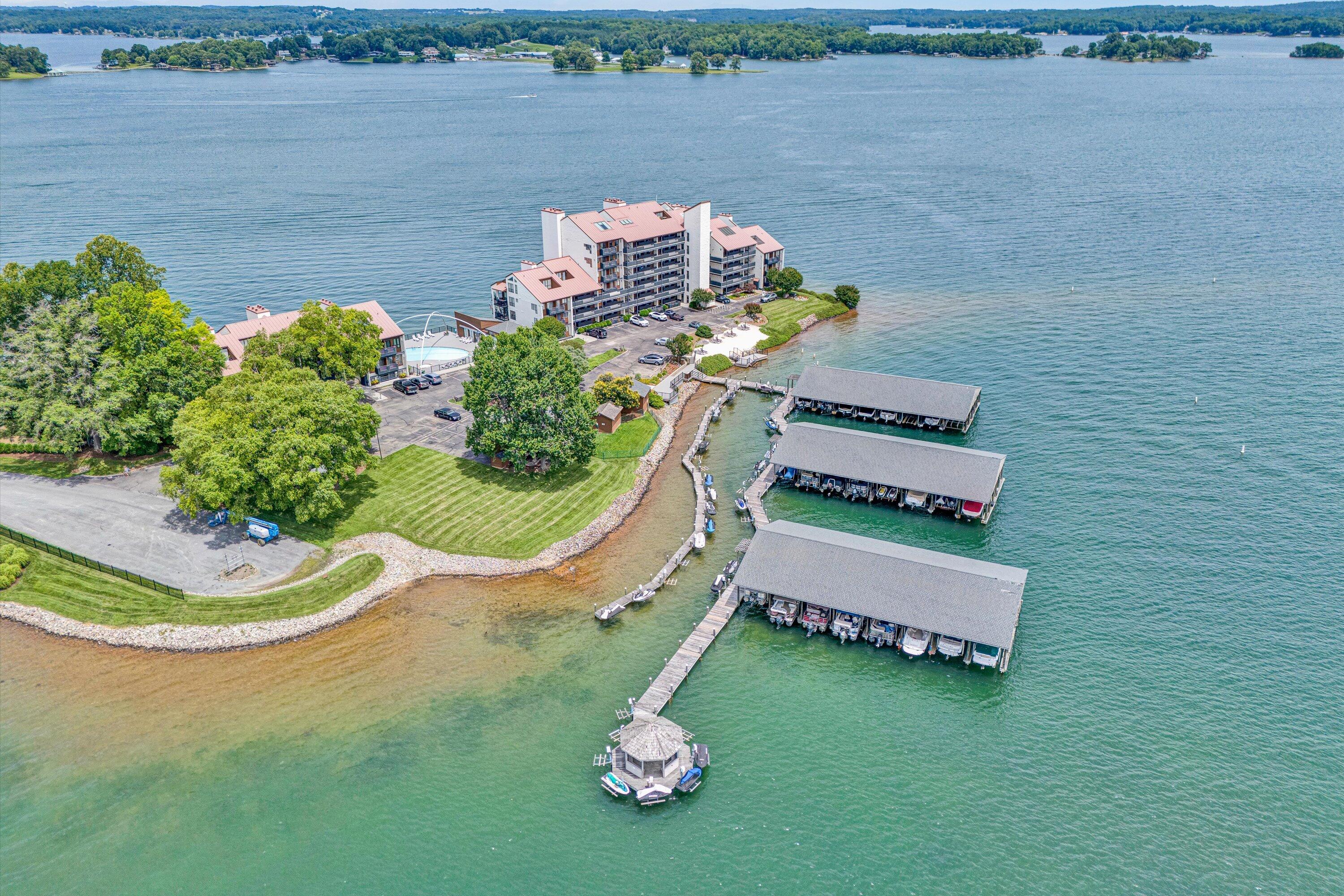 Penhook, Virginia 24137, United States, 2 Bedrooms Bedrooms, ,2 BathroomsBathrooms,Residential,Active,152220