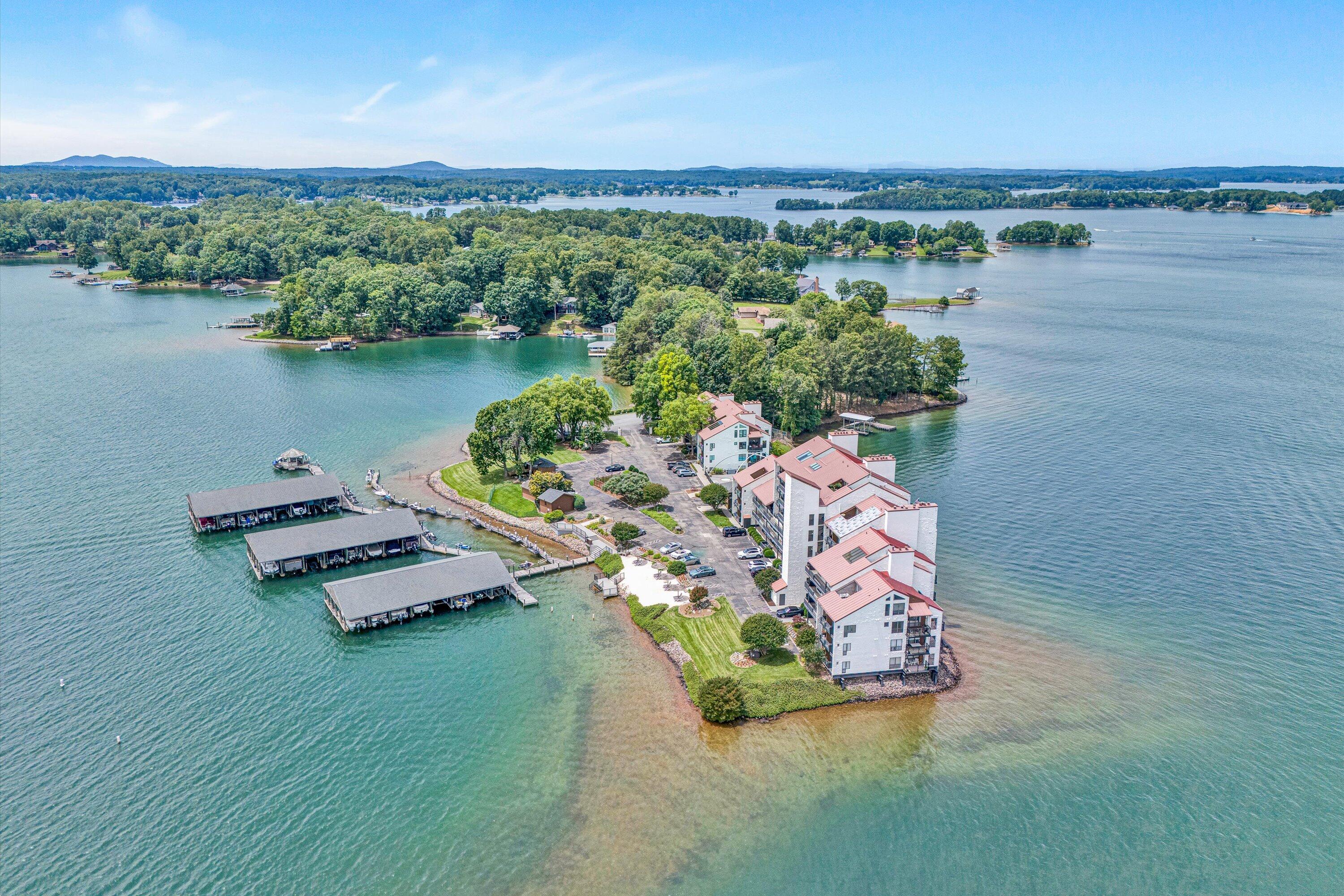 Penhook, Virginia 24137, United States, 2 Bedrooms Bedrooms, ,2 BathroomsBathrooms,Residential,Active,152220