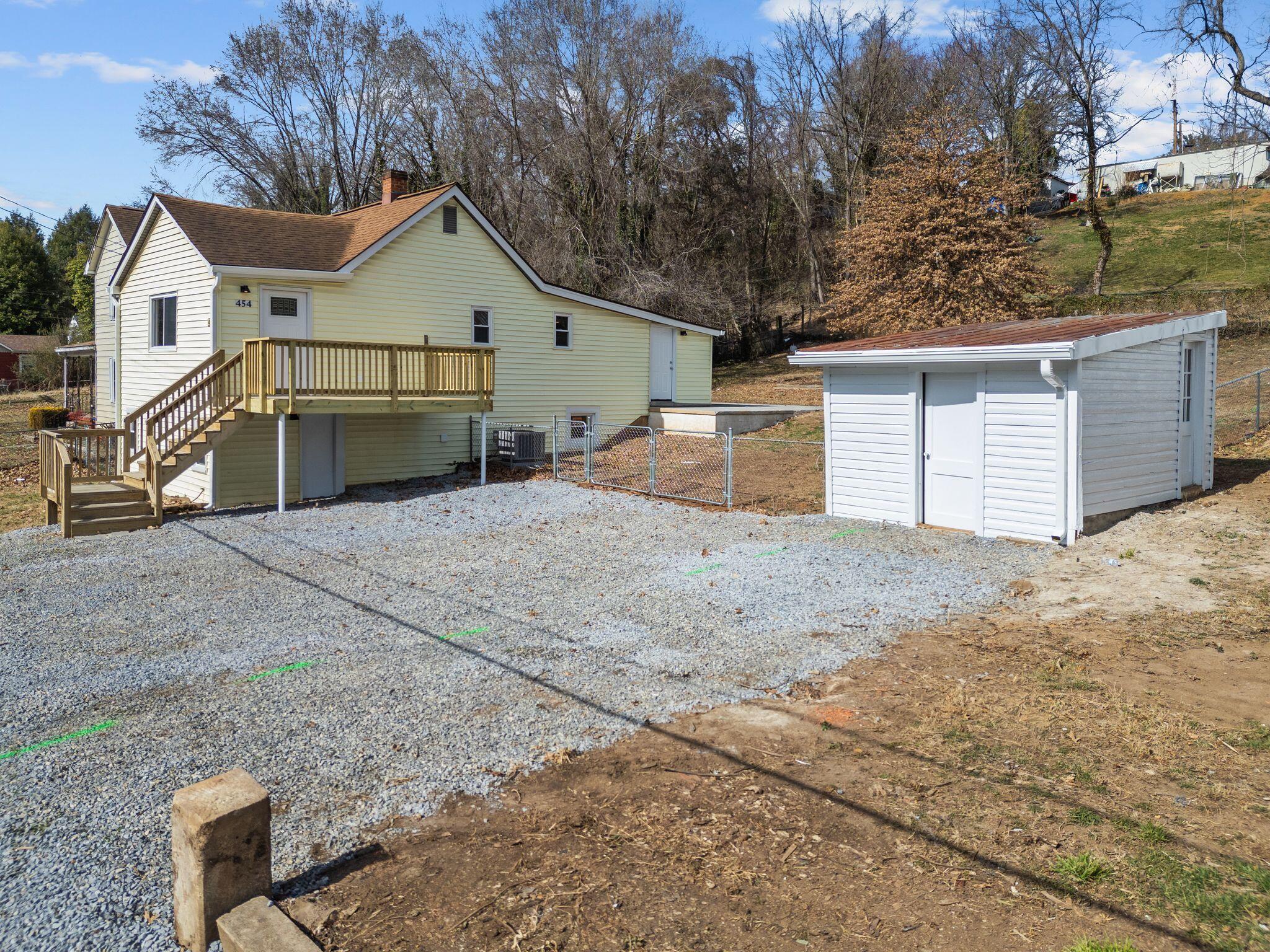 454 Tinker Ave, Vinton, Virginia image 1