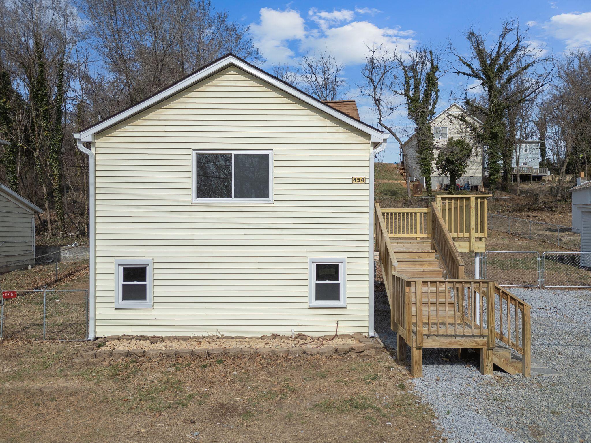 454 Tinker Ave, Vinton, Virginia image 3