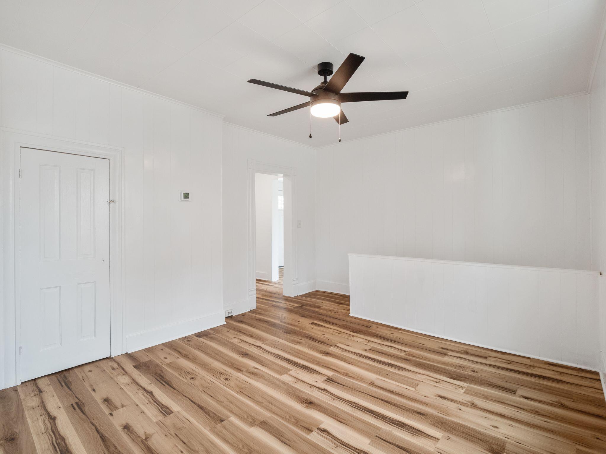 454 Tinker Ave, Vinton, Virginia image 8