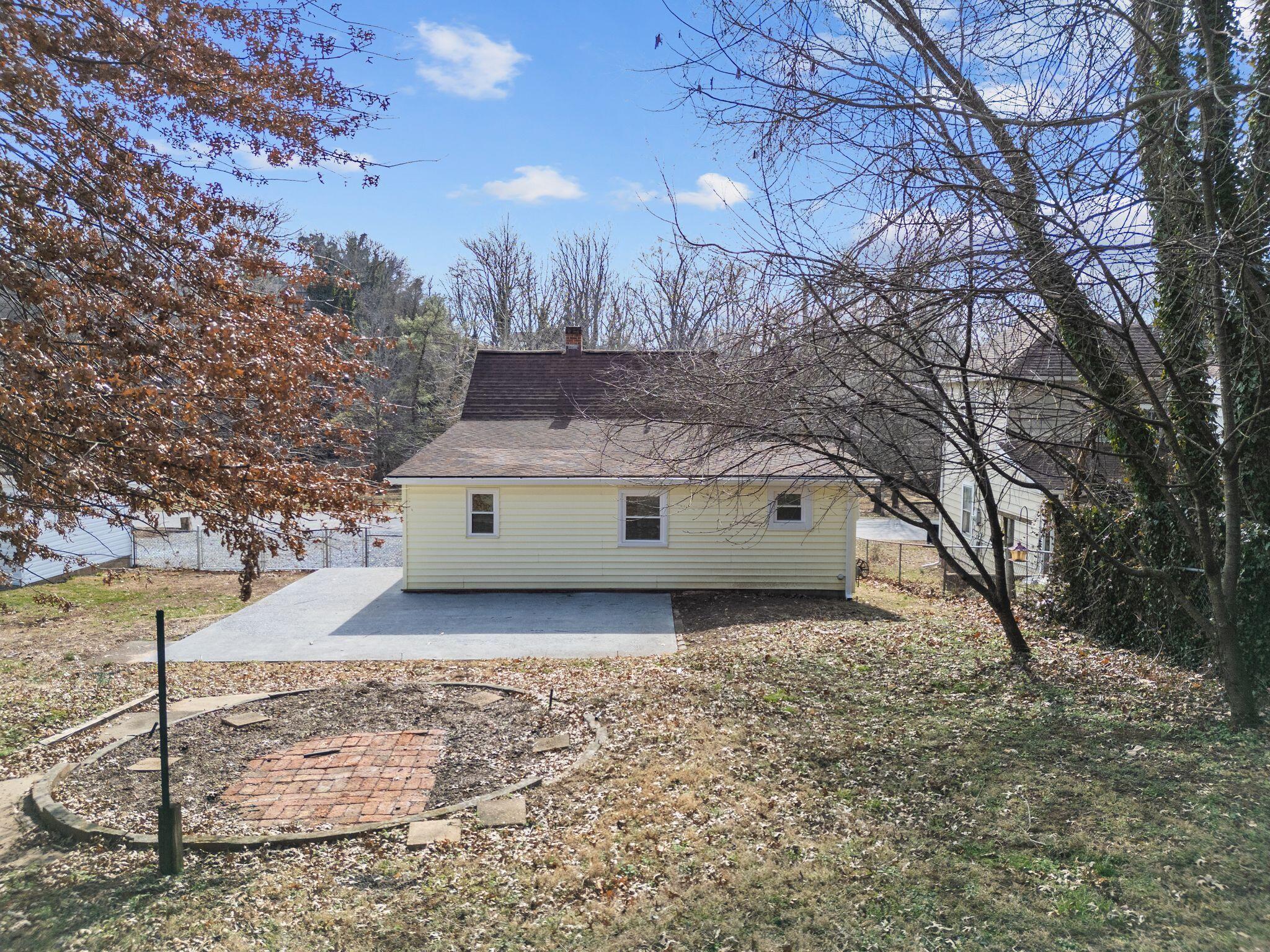 454 Tinker Ave, Vinton, Virginia image 4