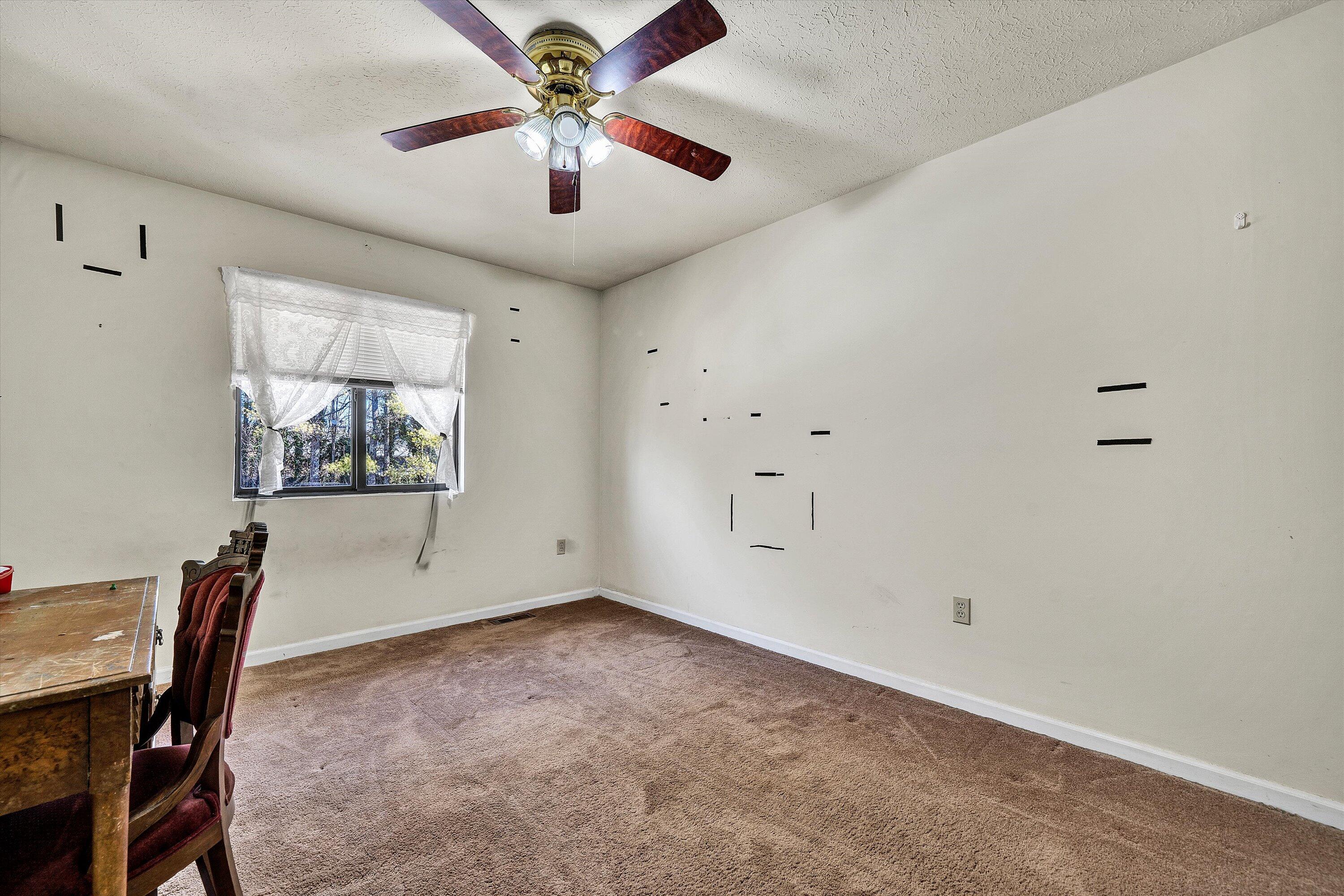 907 Lora Ln, Blacksburg, Virginia image 18