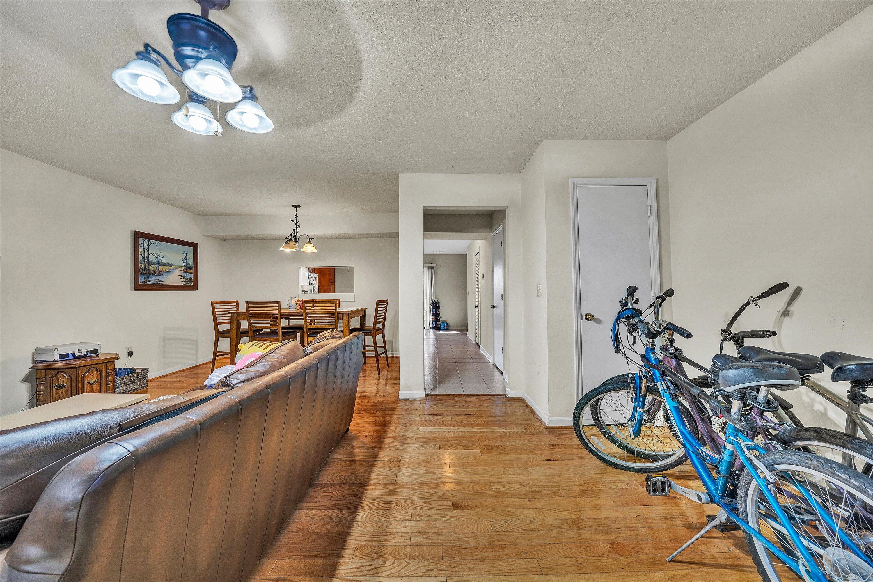 907 Lora Ln, Blacksburg, Virginia image 4