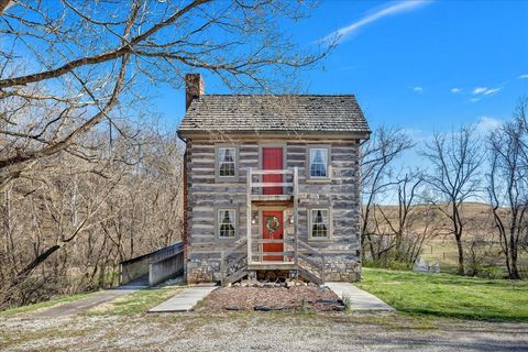 5694 Roanoke RD, Troutville, VA 24175 - #: 896705