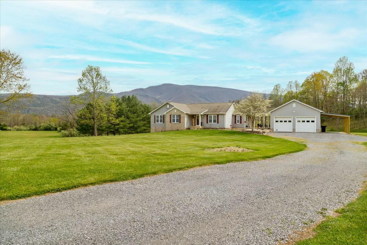 106 Nalleys Cir, Covington, Virginia image 2
