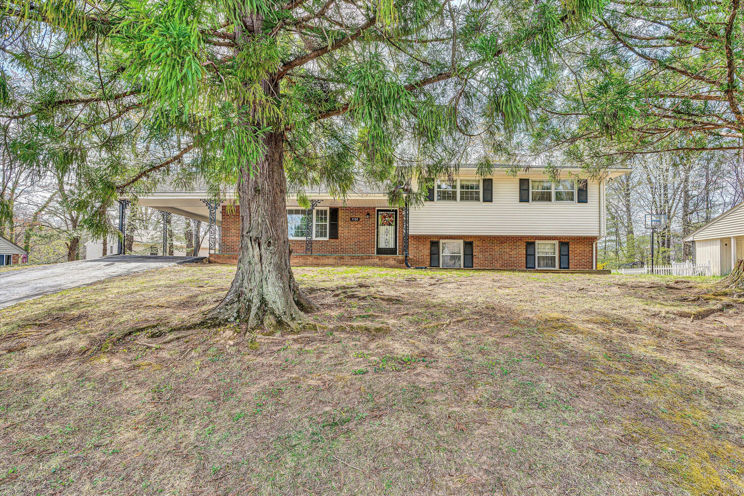 3508 Kenwick Trl, Roanoke, Virginia image 1