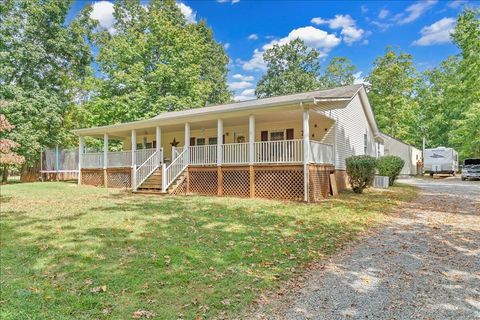 Condo For Sale - 5642 Altice Rd<br/> Moneta, VA 24121
