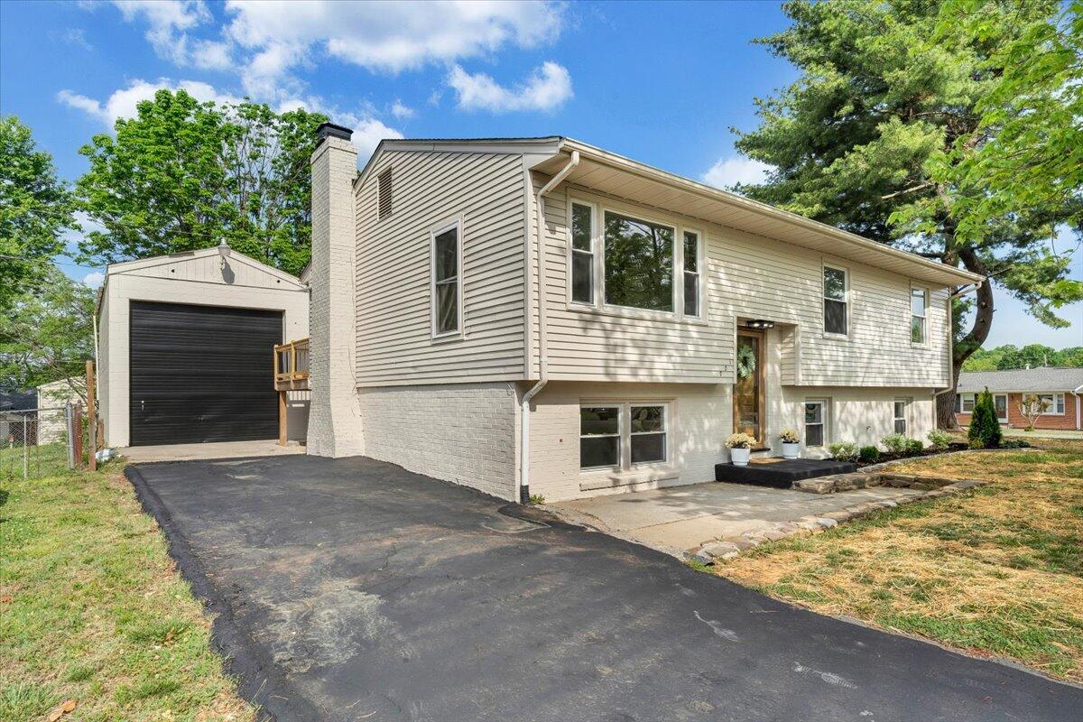 901 Citadel Ln, Salem, Virginia image 3