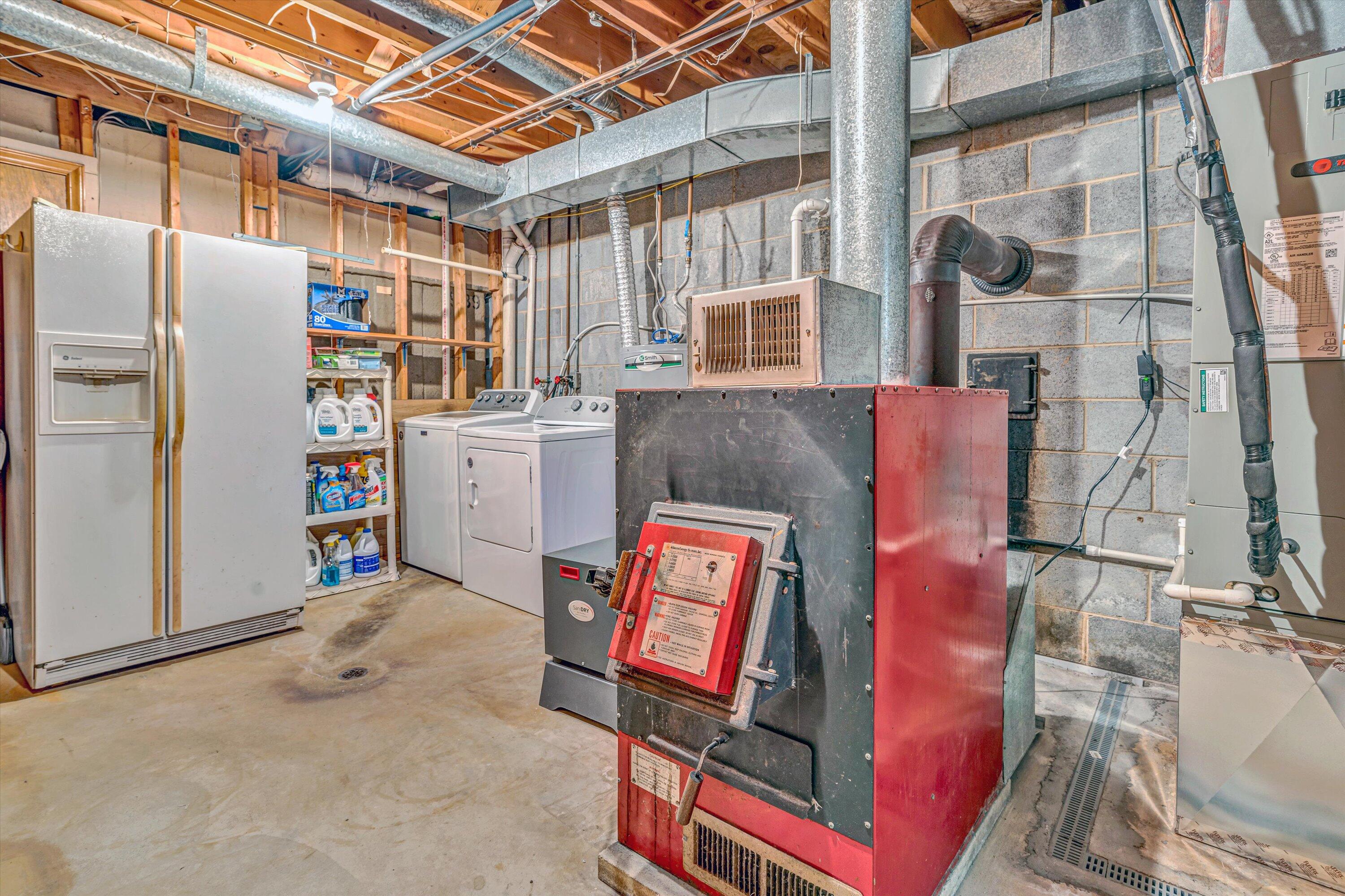 14 Kamp Branch Rd, Union Hall, Virginia image 38