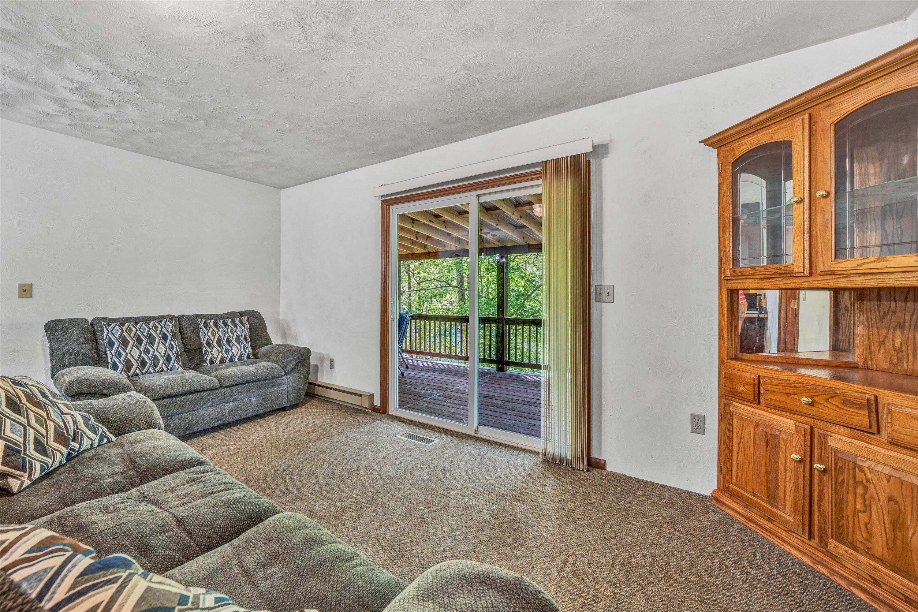 14 Kamp Branch Rd, Union Hall, Virginia image 11