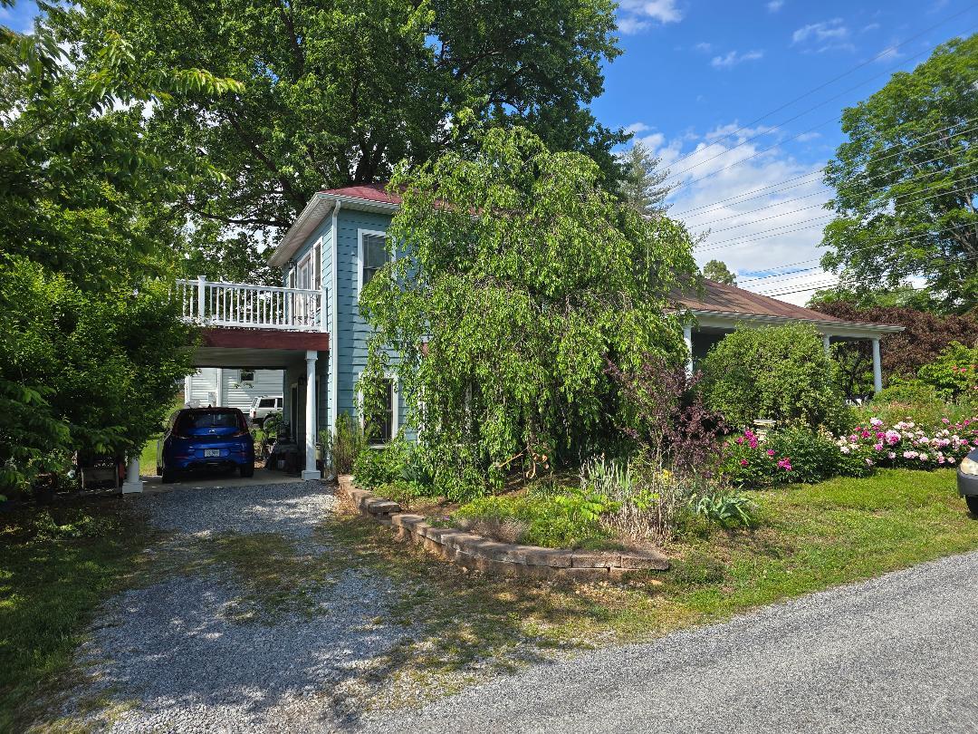 322 2nd St, Buchanan, Virginia image 2