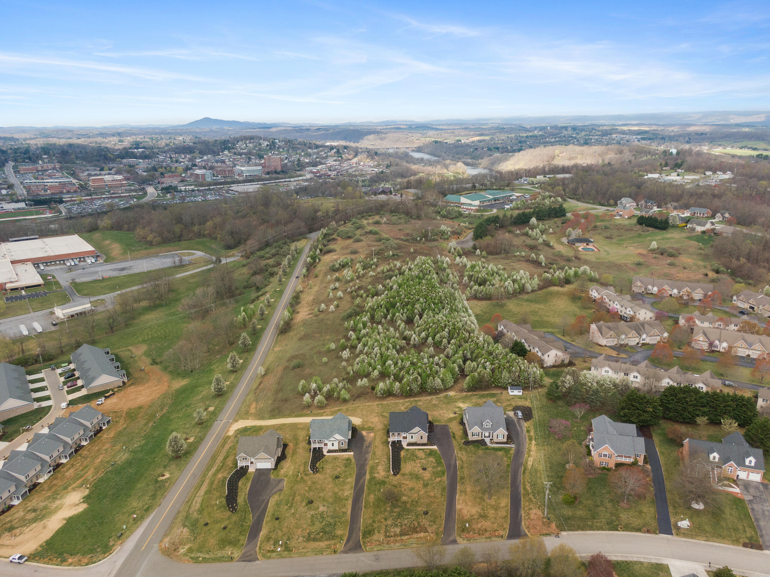 6913 Doral Dr, Radford, Virginia image 48
