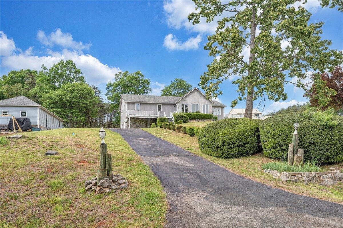 205 Park Shores Cir, Moneta, Virginia image 50