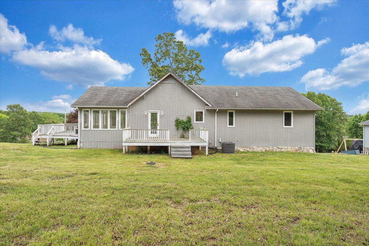 205 Park Shores Cir, Moneta, Virginia image 46