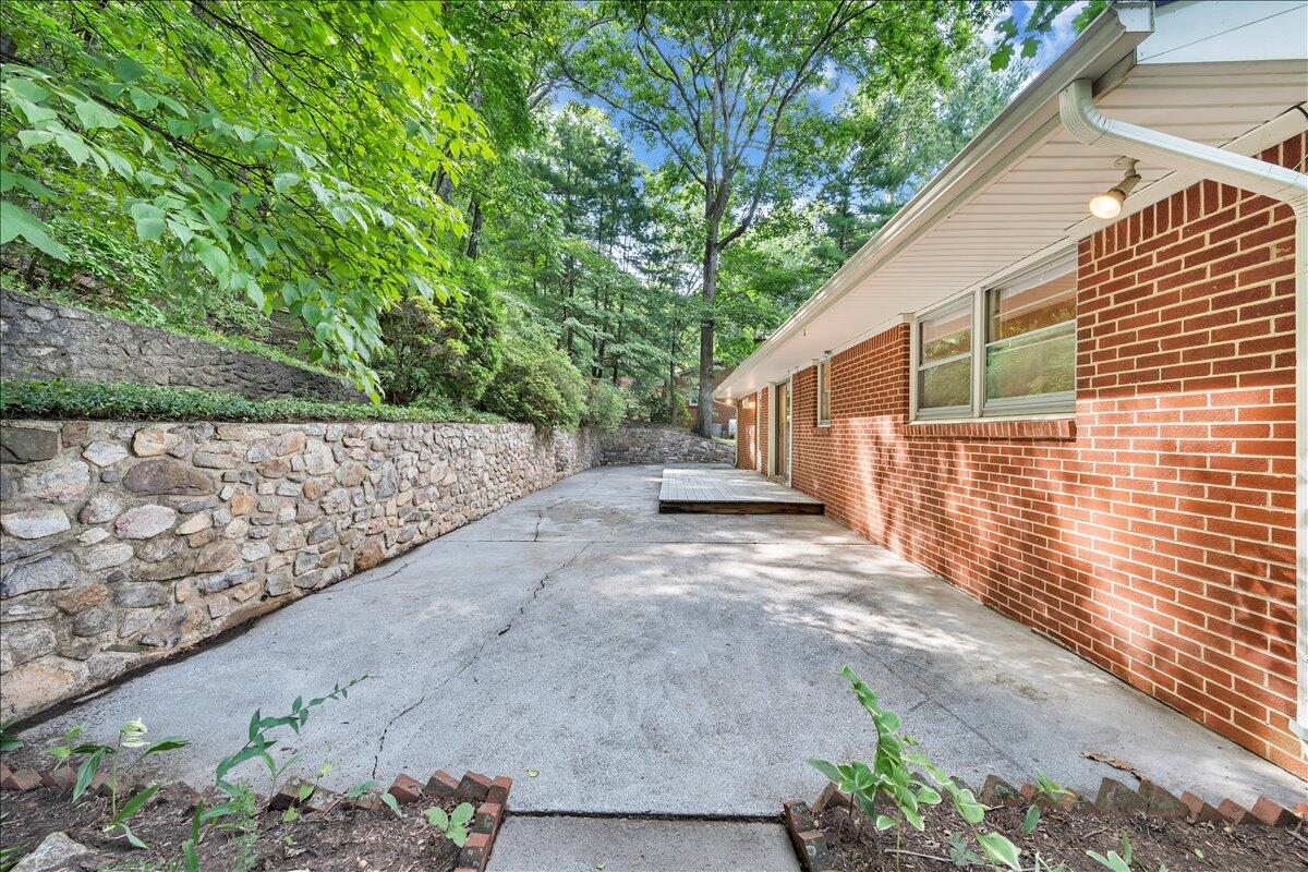 2716 Yellow Mountain Rd, Roanoke, Virginia image 42