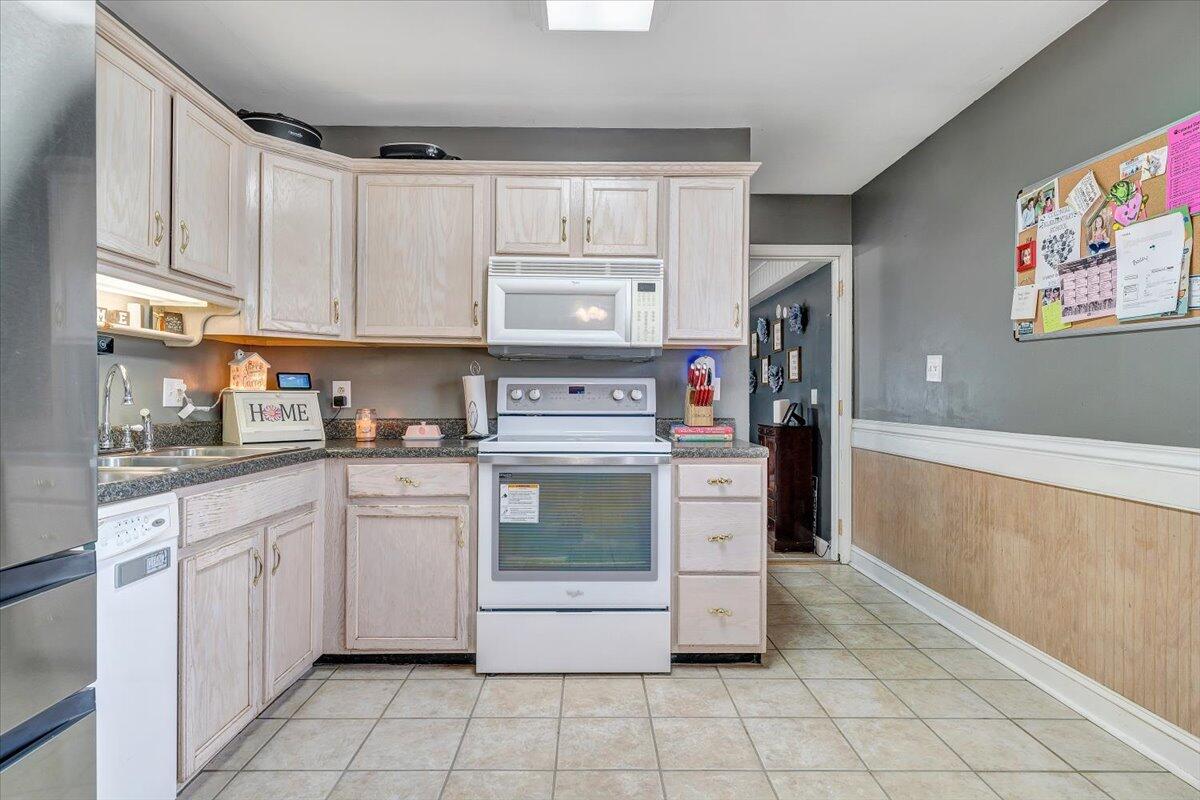 477 Lakeridge Cir, Troutville, Virginia image 14