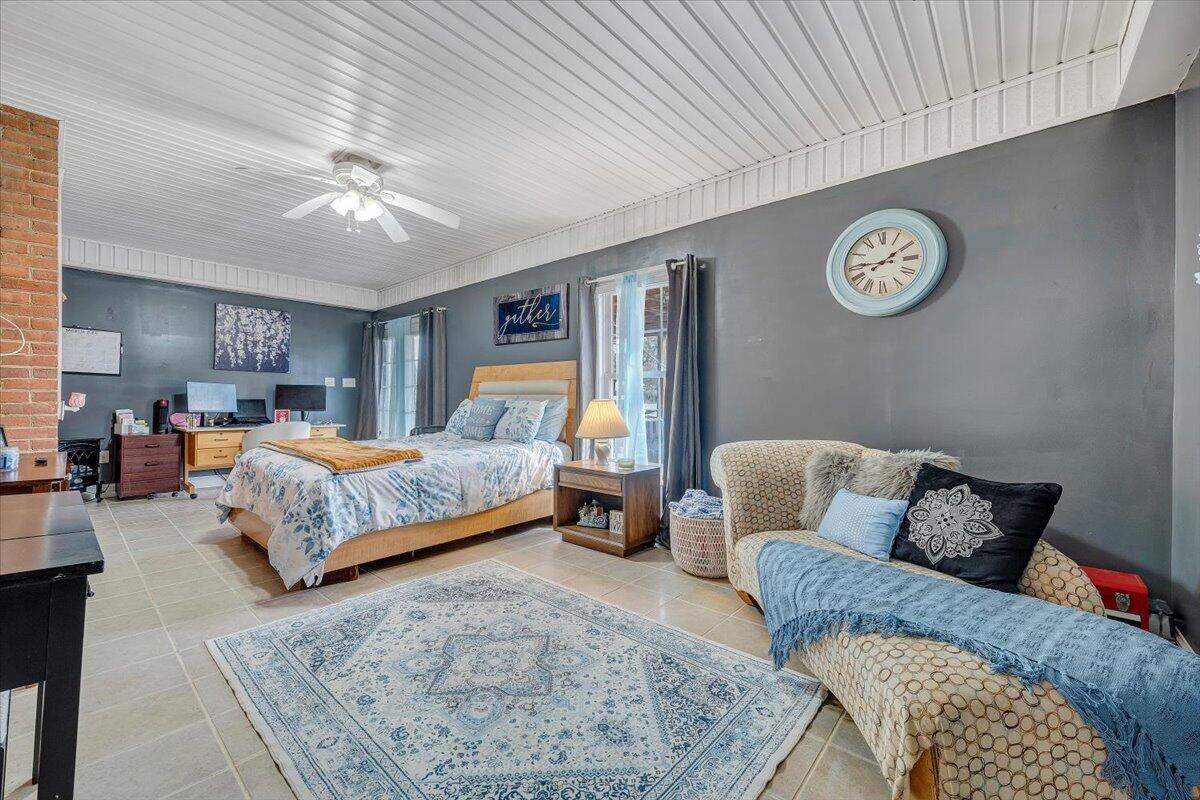 477 Lakeridge Cir, Troutville, Virginia image 15