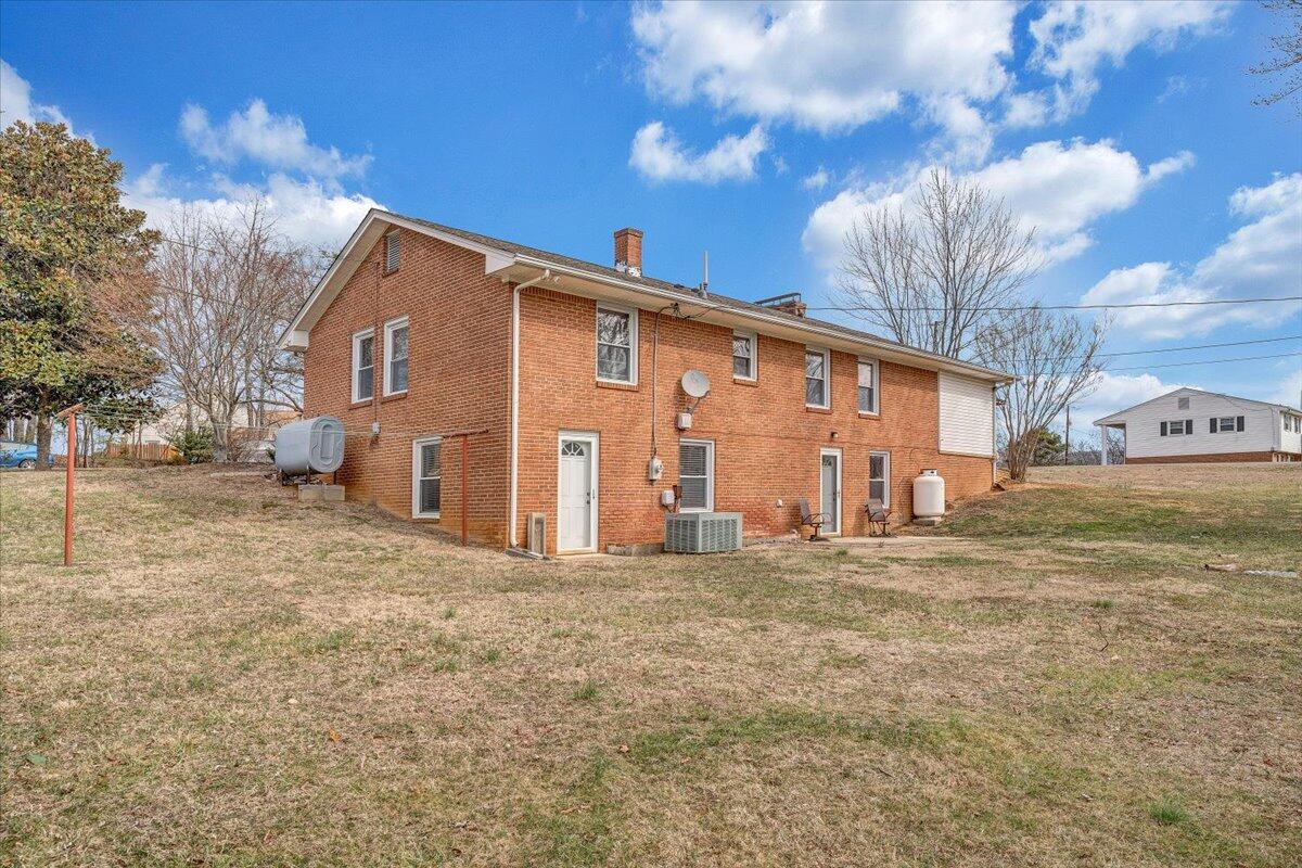 477 Lakeridge Cir, Troutville, Virginia image 40