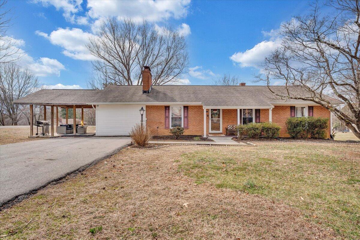 477 Lakeridge Cir, Troutville, Virginia image 1