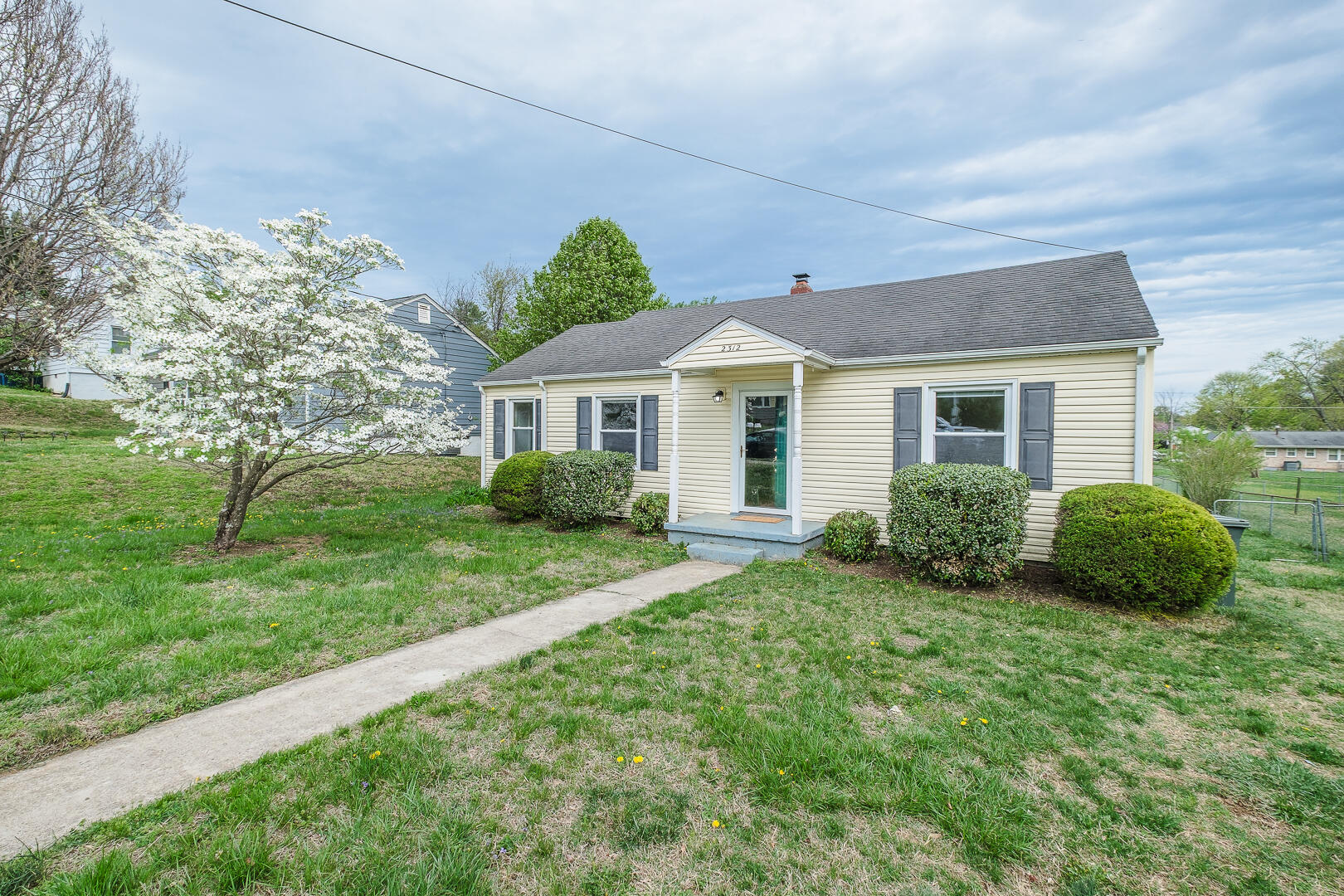 2312 Peach St, Salem, Virginia image 1