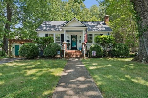 Homes For Sale - 984 Ashland Ave<br/> Bedford, VA 24523